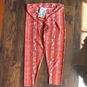 NWT NiaWear Snake Print orange Leggings size XL (D12)